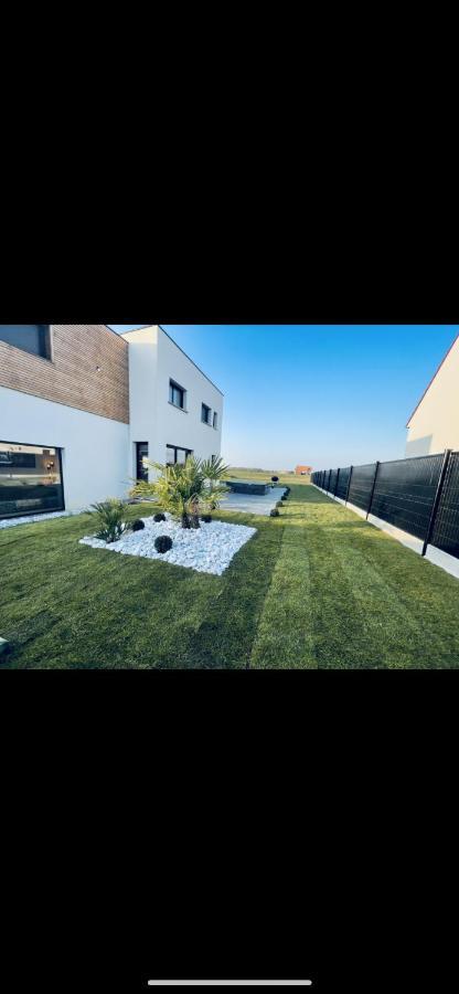 Magnifique Villa Avec Jaccuzi Wimille Esterno foto